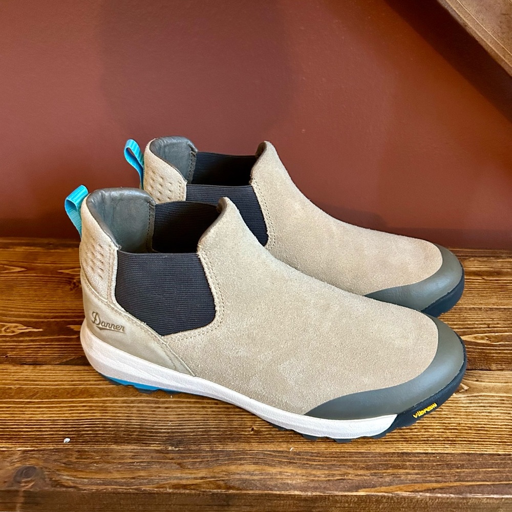Danner Suede Chelsea Boot - Tan